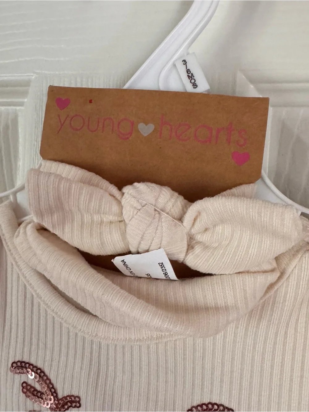 Young Hearts cute cream